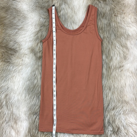 Morgan Stewart Sport Sleeveless Scoop Neck Tank Top, Small - Picture 6 of 10